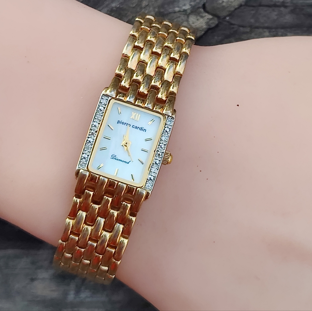 Vintage Women's Pierre Cardin Watch - Picture 3 of 6